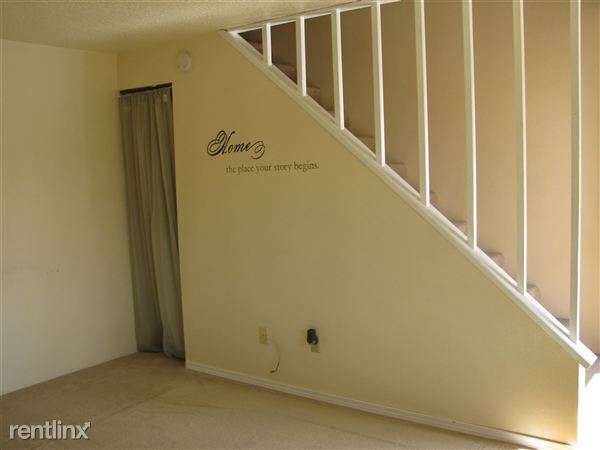 Building Photo - 5000 Dartmouth Dr