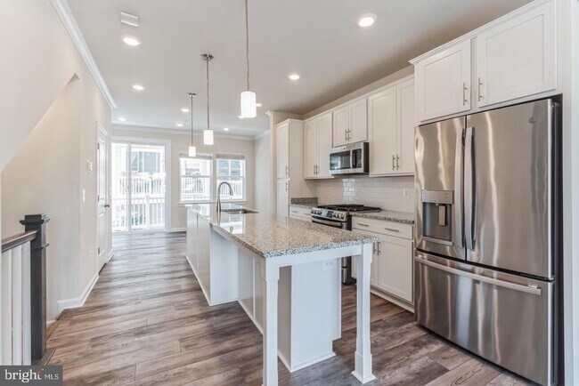 Foto del edificio - 8159 Tompkins St