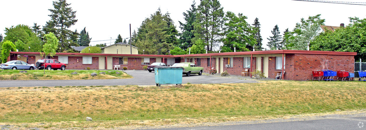 Primary Photo - Willow Village Apartments