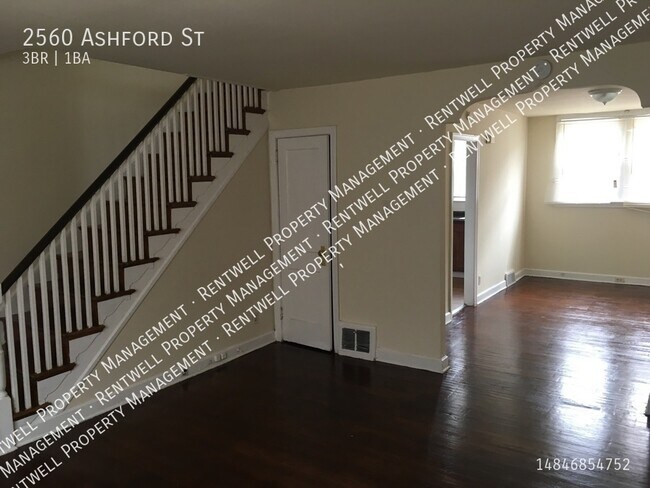Building Photo - 2560 S Ashford St