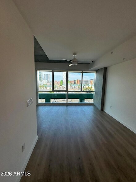 Foto del edificio - 777 N Central Ave