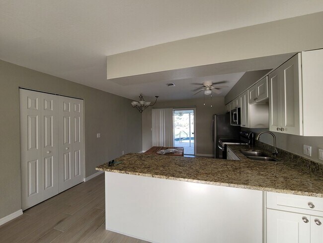 Foto del edificio - Duplex with pool for rent