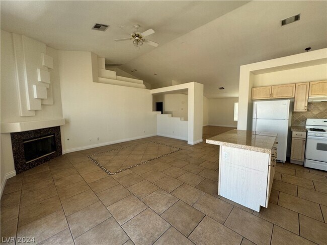 Building Photo - 4811 Carefree Dr
