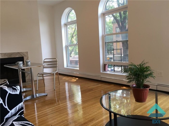 Foto del edificio - 163 Greene Ave