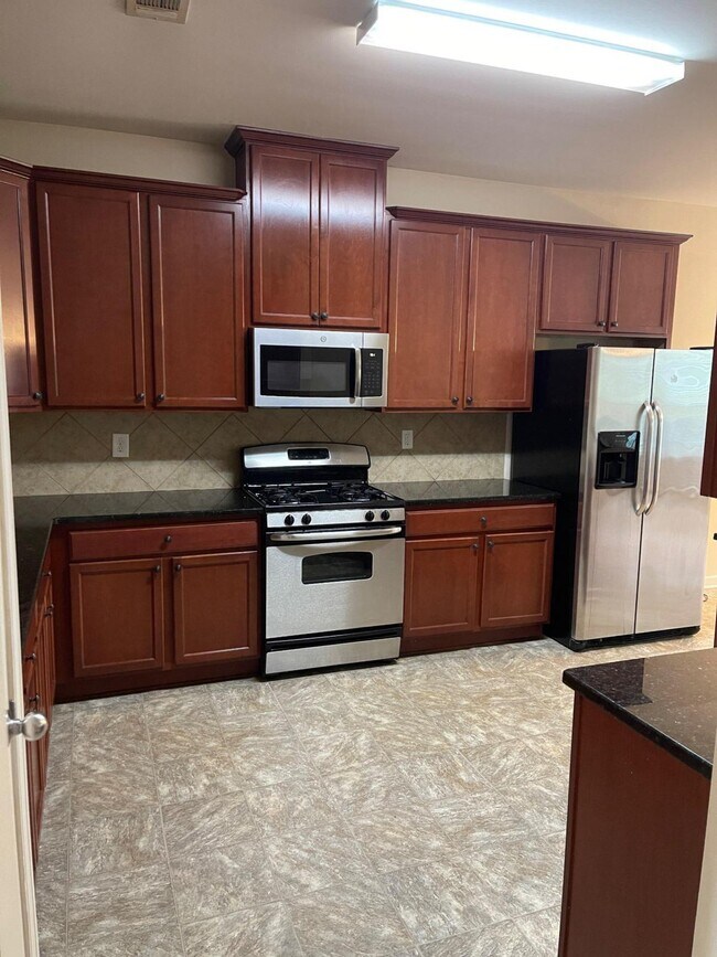 Foto del edificio - 1691 Scenic Pines Dr