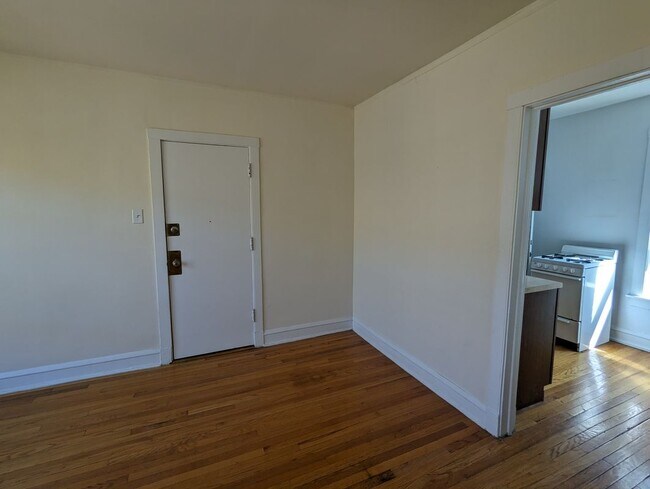 Foto del edificio - 2649 N Spaulding Ave