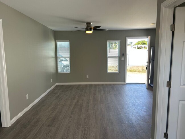 Foto del edificio - 1 Bed/1 Bath Newly Renovated