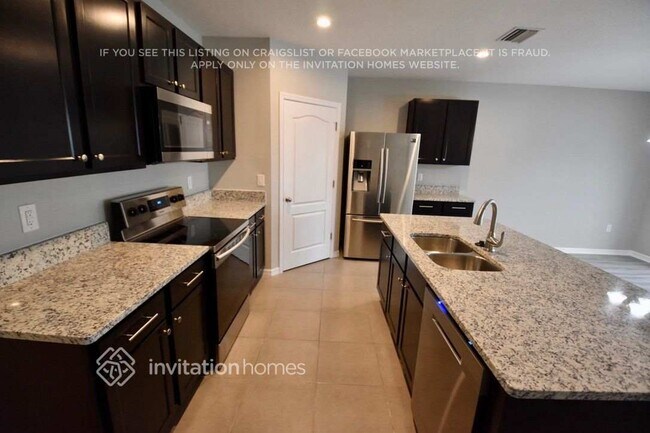 Foto del edificio - 15532 Rose Grove Dr