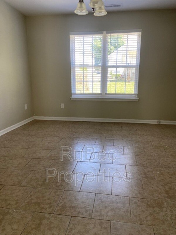 Building Photo - 5176 Brooktree Dr