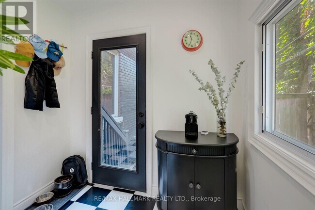 Photo du bâtiment - 10 McGee St