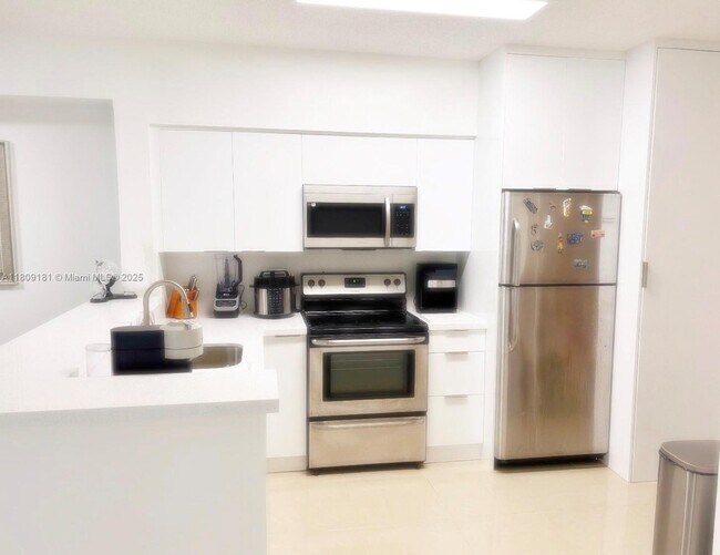 Foto del edificio - 5091 NW 7th St