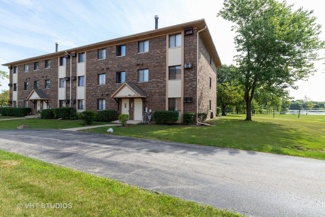 3 Echo Ct Unit 5, Vernon Hills, IL 60061 Condo for Rent in Vernon