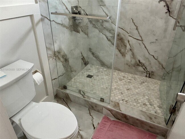 Building Photo - 1121 SW 122nd Ave