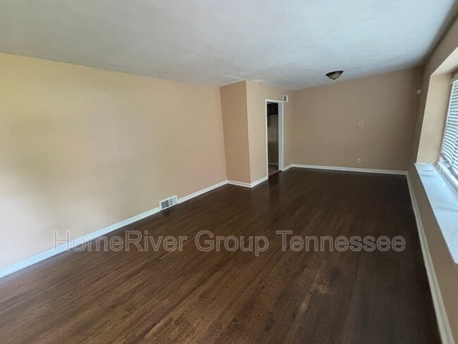 Building Photo - 307 Byron Dr