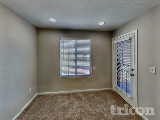Building Photo - 8921 Paula Jean Ave