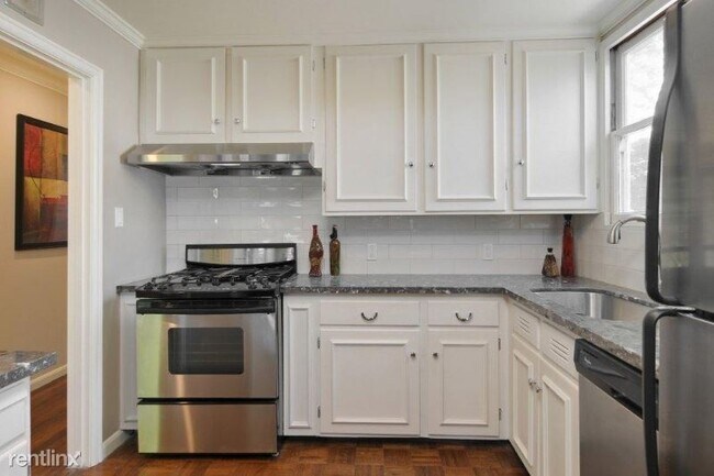 Building Photo - 3 br, 1 bath House - 1035 Oakland Ave