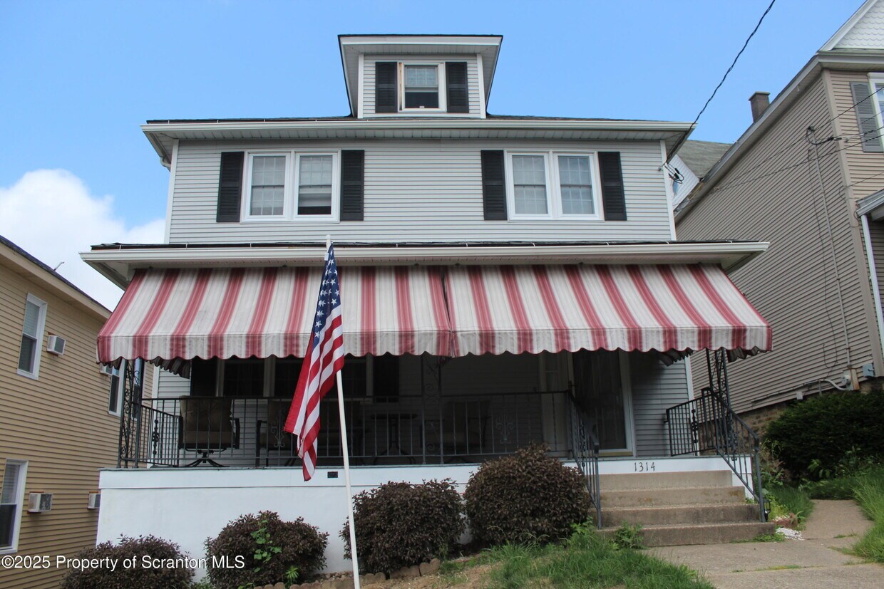 Foto principal - 1314 St Ann St