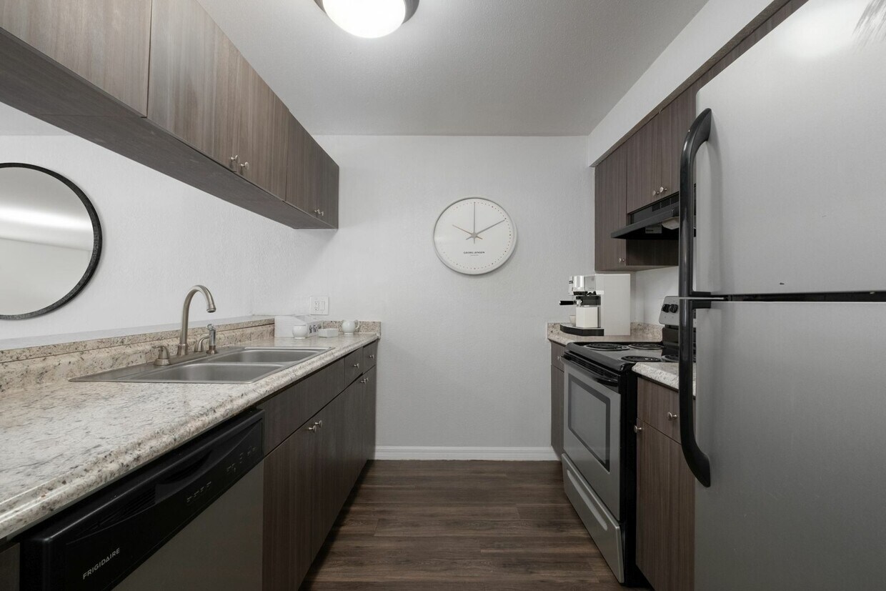 Bivens Cove Apartments in Gainesville, FL