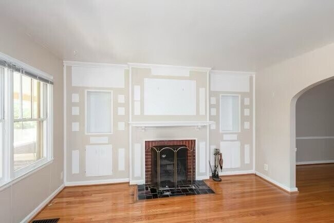 Building Photo - 77 N Layman Ave