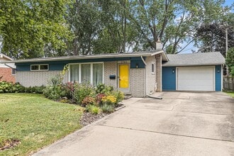 Building Photo - 2740 Aurora St