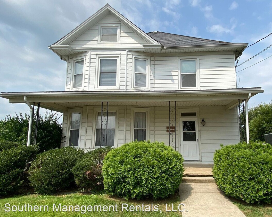 Primary Photo - 4 br, 1.5 bath House - 34 S Market St