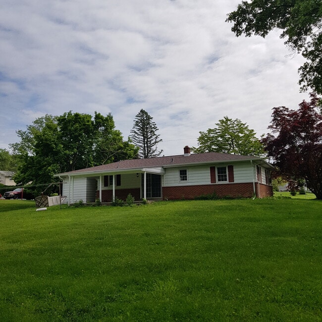 1112 Loop Dr, Harrisburg, PA 17112 House Rental in Harrisburg, PA