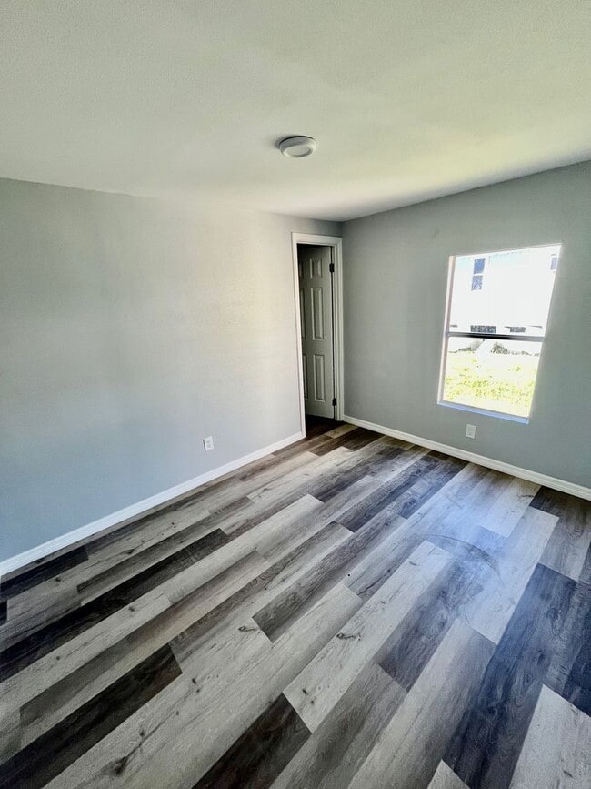 Building Photo - Recently Remodeled 3BR/2BA Port Richey Mobile Home! No Application Fee!