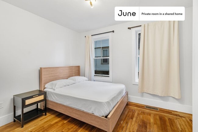 Building Photo - Room in Shared 5 bed/2 bath home