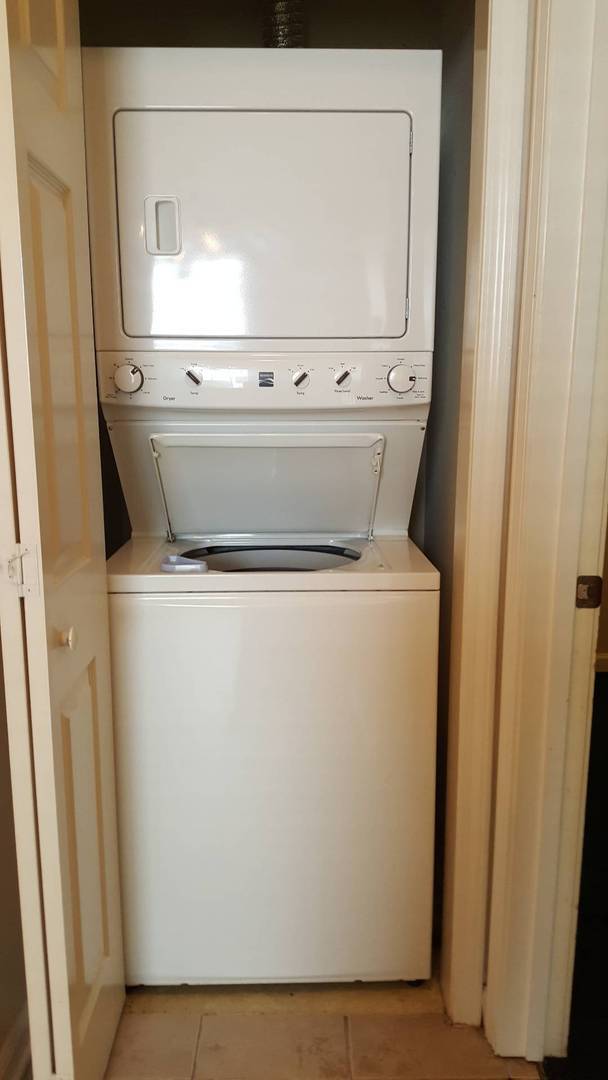 Foto del edificio - 2 Bedroom 1st Floor Condo in River Oaks