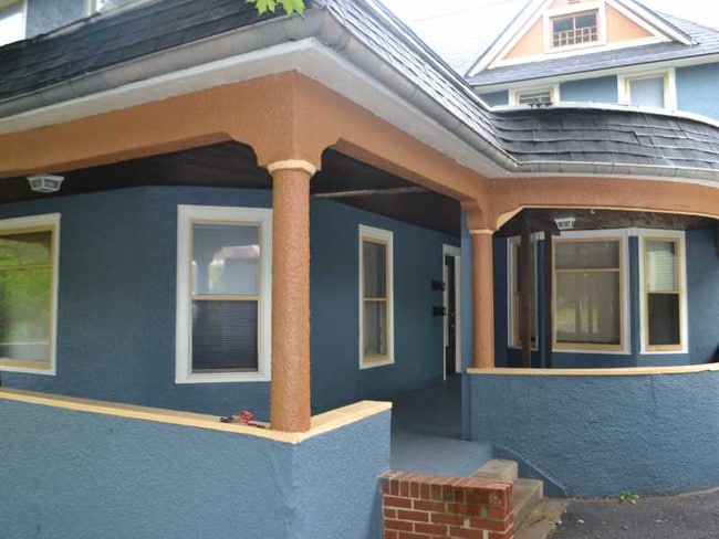 Building Photo - 224 Douglas Ave