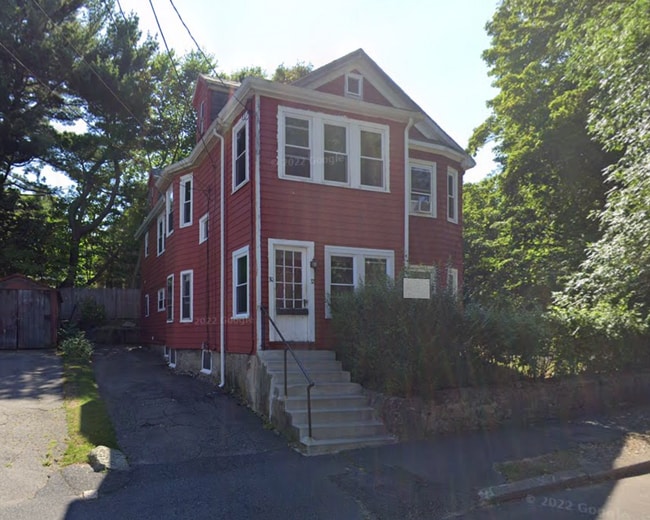 Building Photo - 28 Hale St