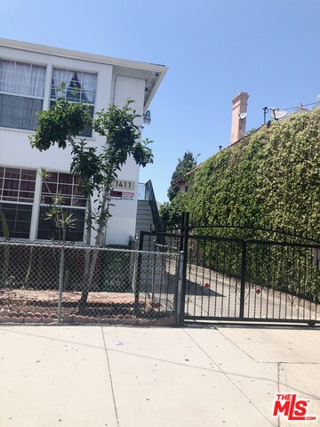 Building Photo - 1411 S Bonnie Brae St