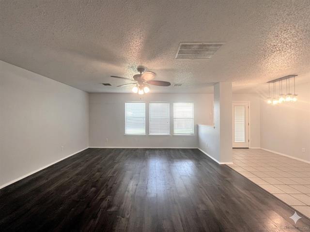 Foto del edificio - 4405 Centennial Ct