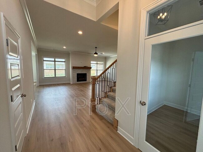 Foto del edificio - 1421 Overcup Oak Ln