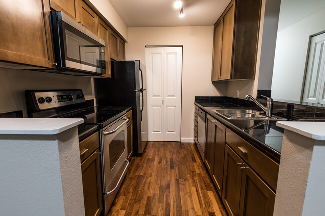 Kitchen Pantry Door - 12303 Harbour Pointe Blvd