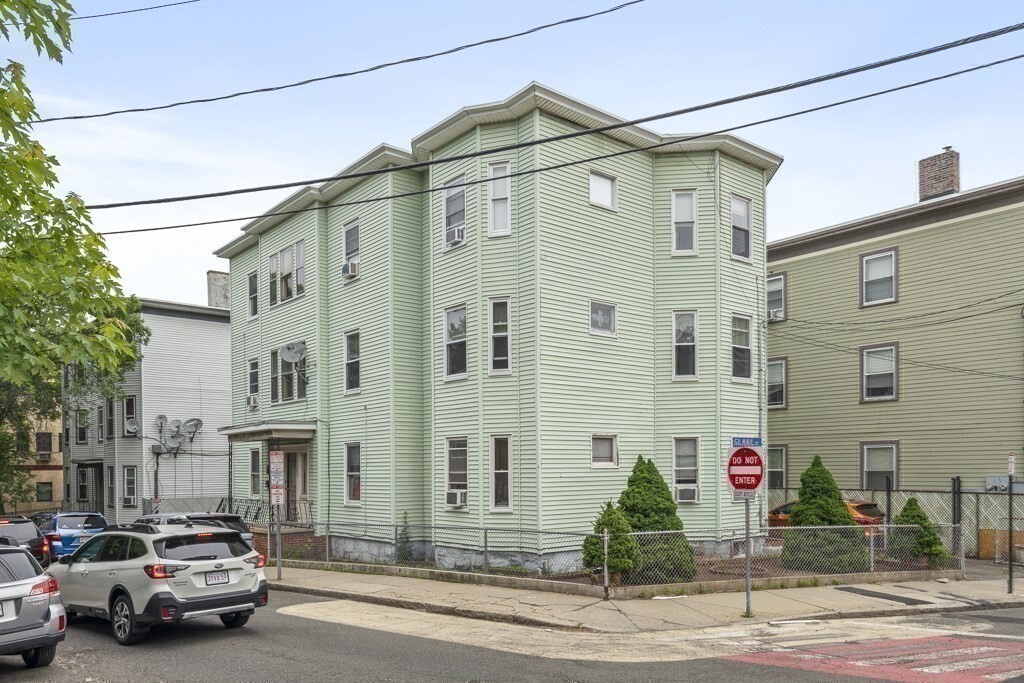 Primary Photo - 105 Walnut St