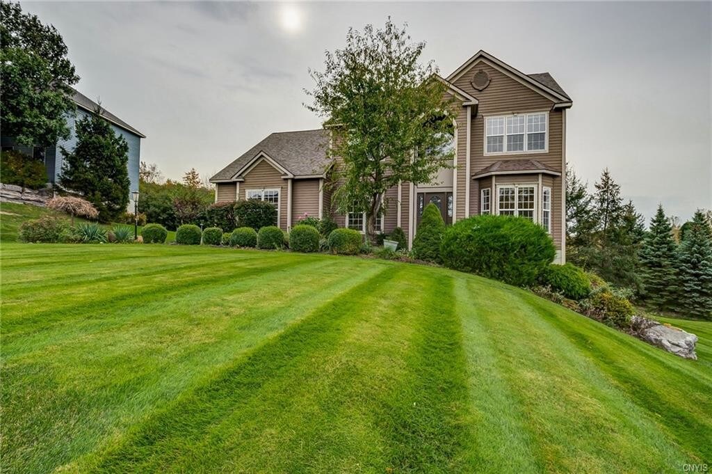 6123 Bay Hill Cir, Jamesville, NY 13078