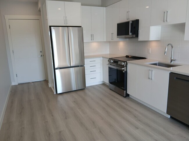 Photo du bâtiment - 8423 Cedar St