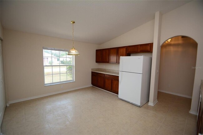 Building Photo - 30 Primrose Ln