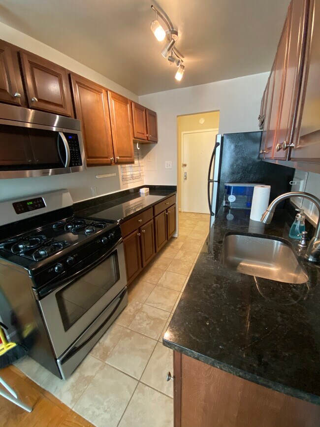 Kitchen - 3000 7th St NE