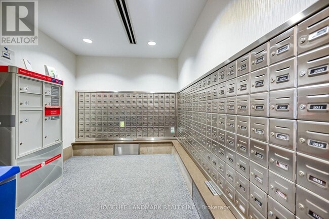 Building Photo - 2181 Yonge St