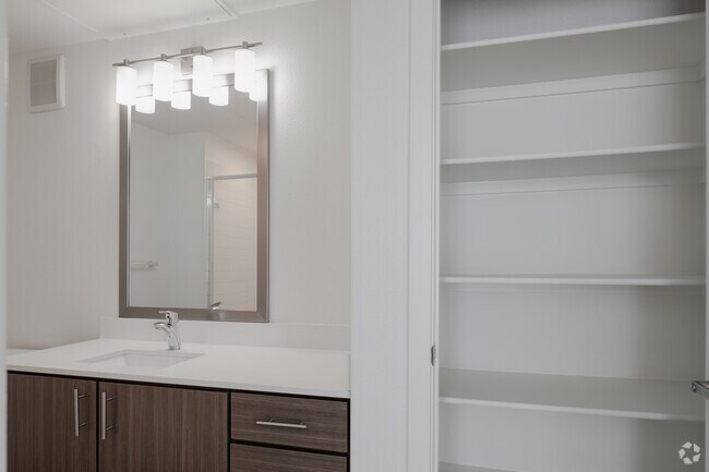 1BR, 1BA - 795SF - Elevate - Denver