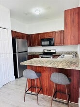 Building Photo - 364 NE 25th Pl