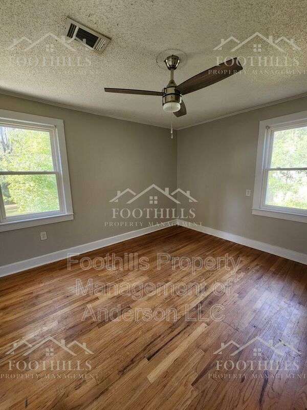 Foto del edificio - 1917 Inman Dr