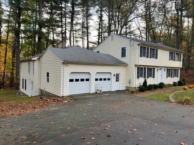 Building Photo - 164 Newbridge Rd