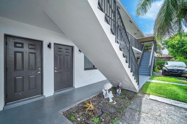 Foto del edificio - 520 NE 45th St