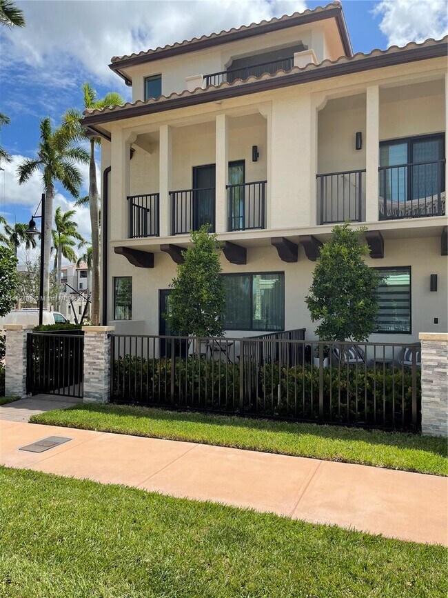 Foto del edificio - 4640 NW 83rd Path