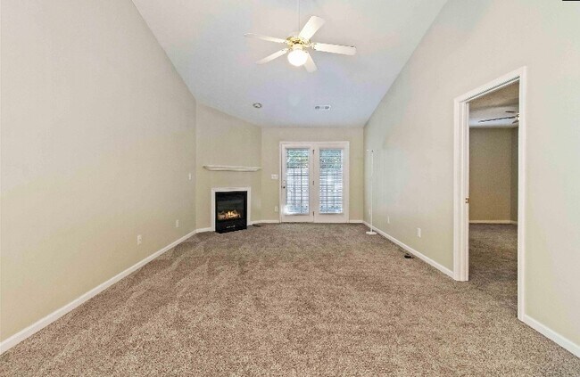 Foto del edificio - 119 Waverly Point Dr