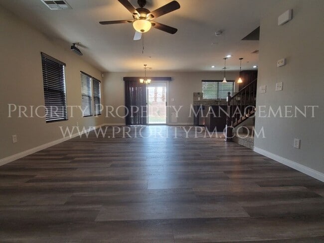 Building Photo - 2 Bedroom ~ Dual Primary Bedroom(s)~ Beaut...