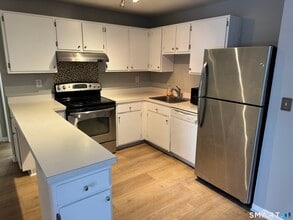 Building Photo - 2202 Harbor View Dr